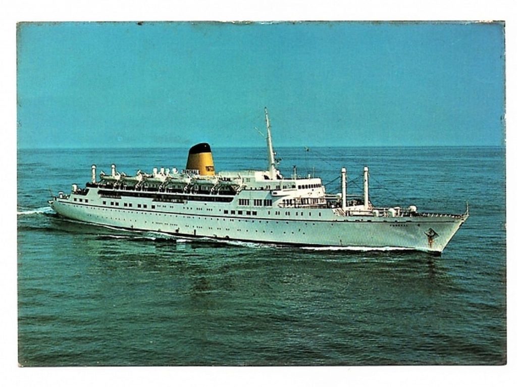 | Casa do Colecionador Cartão Postal Navio N/M Funchal - Empresa Insulana de Navegação - Anos 70