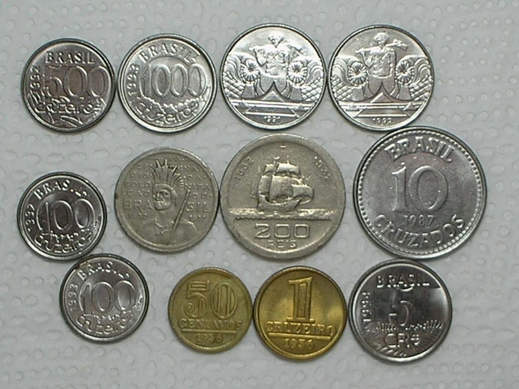 | Casa do Colecionador 100 / 200 Réis - 1932 Vicentina + 10 moedas diversas Mbc/S/Fc / Cod. 160.3