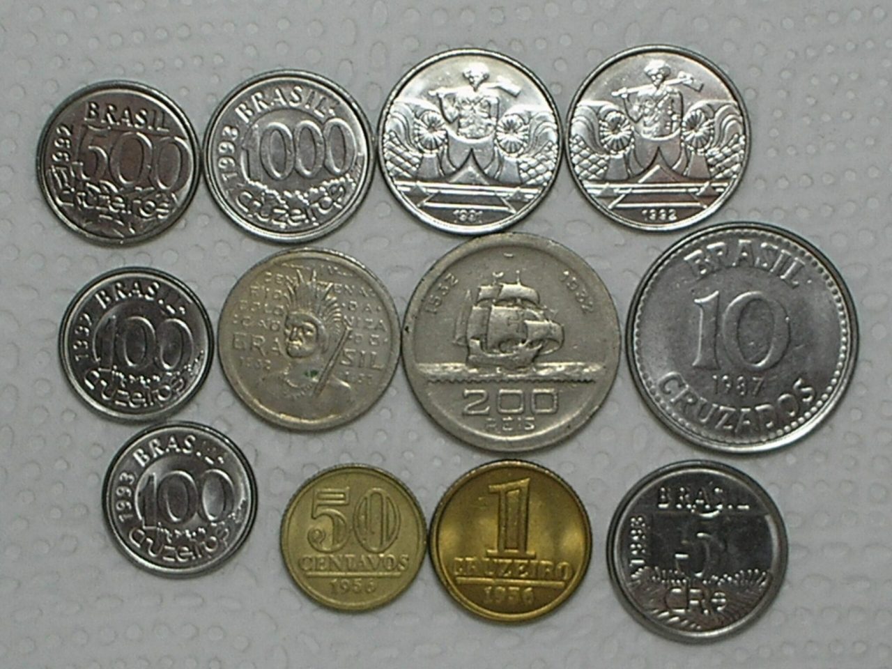 | Casa do Colecionador 100 / 200 Réis - 1932 Vicentina + 10 moedas diversas Mbc/S/Fc / Cod. 160.4