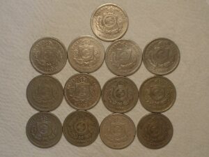 13 moedas de 100 Réis do Imperio 4x1871 / 5x1883 / 1884 / 1886 / 2x1888 -- Bc/Mbc/ cod. 550.a
