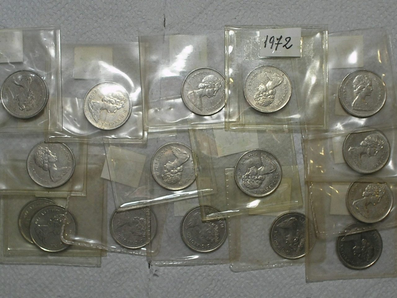 | Casa do Colecionador 16 Moedas ) Canada) 25 Cents - 1968 até 1889 - Elizabeth II / Steel / box3