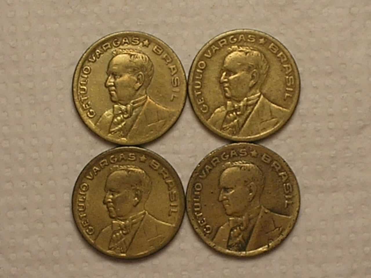 | Casa do Colecionador 4 Moedas sem Sigla de 50 centavos - 1944 = Peças escassas / Cod. 250