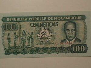 Moçambique) 100 Meticais 1983 / Flor de Estampa / ce02