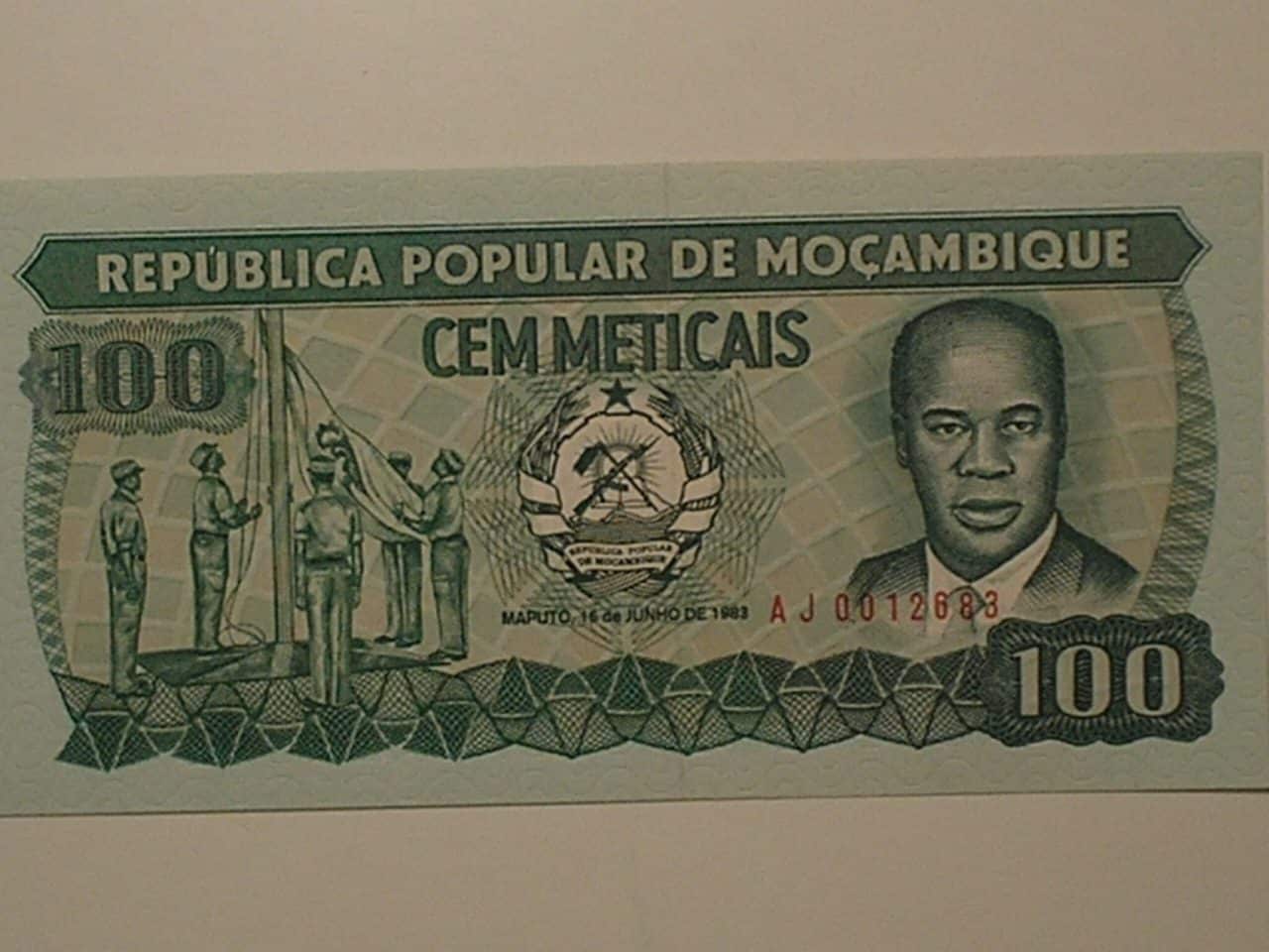 | Casa do Colecionador Moçambique) 100 Meticais 1983 / Flor de Estampa / ce02