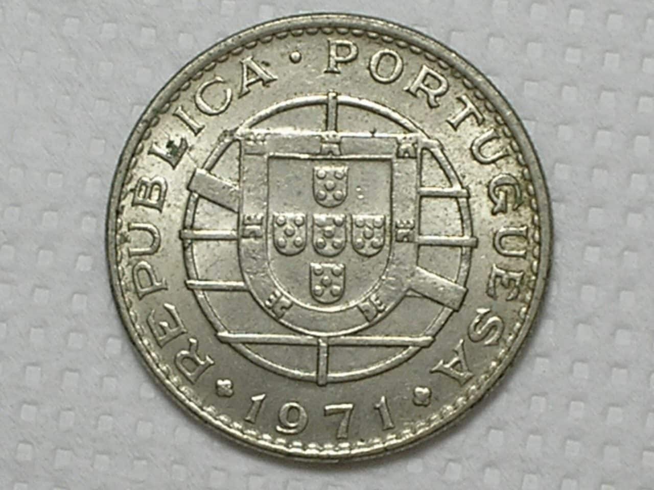 | Casa do Colecionador Moçambique) 20 Escudos - 1971 / Co-Ni / Sob / box6