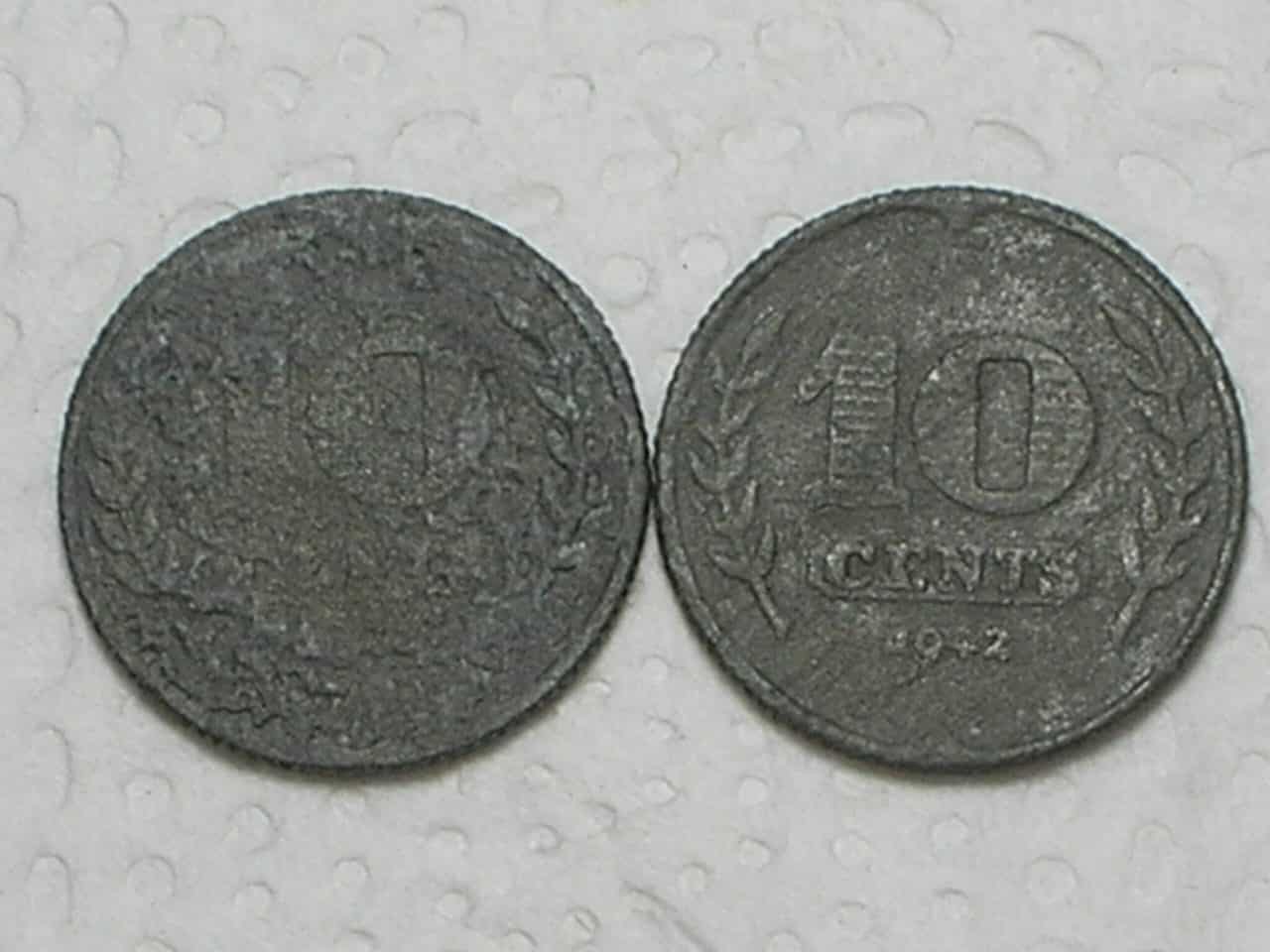 | Casa do Colecionador Netherland) Holanda 2 Cents - 1942 / 1943 = Duas peças raras da 2ª guerra Mundial na ocupação Alemanha / Zinco / Cod. 240
