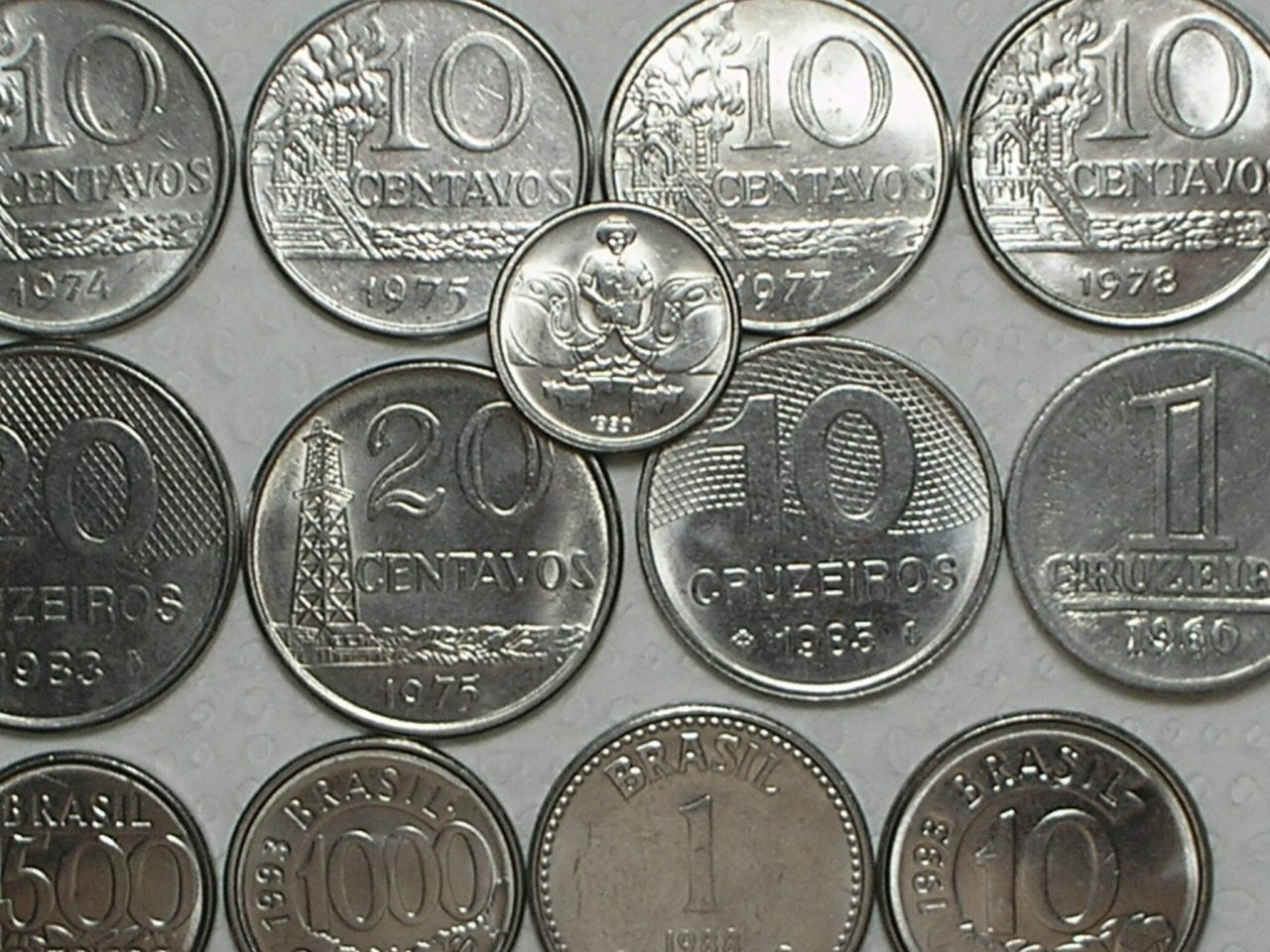 | Casa do Colecionador 1 Centavo - 1990 Data escassa Flor de Cunho + 12 Moedas diferentes maioria Flor de Cunho / cod. 570.1
