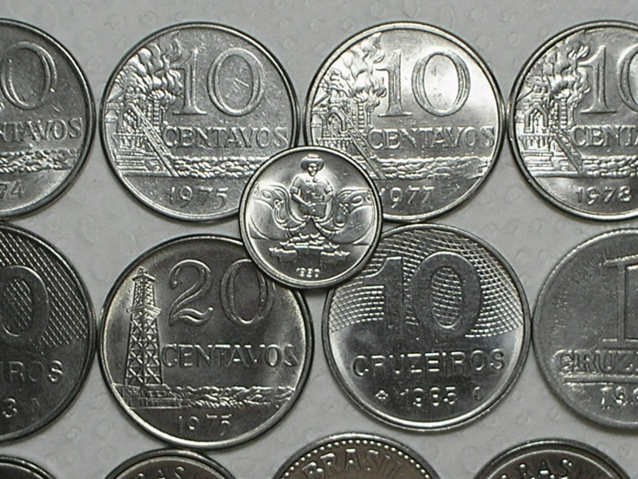 | Casa do Colecionador 1 Centavo - 1990 Data escassa Flor de Cunho + 12 Moedas diferentes maioria Flor de Cunho / cod. 570.1