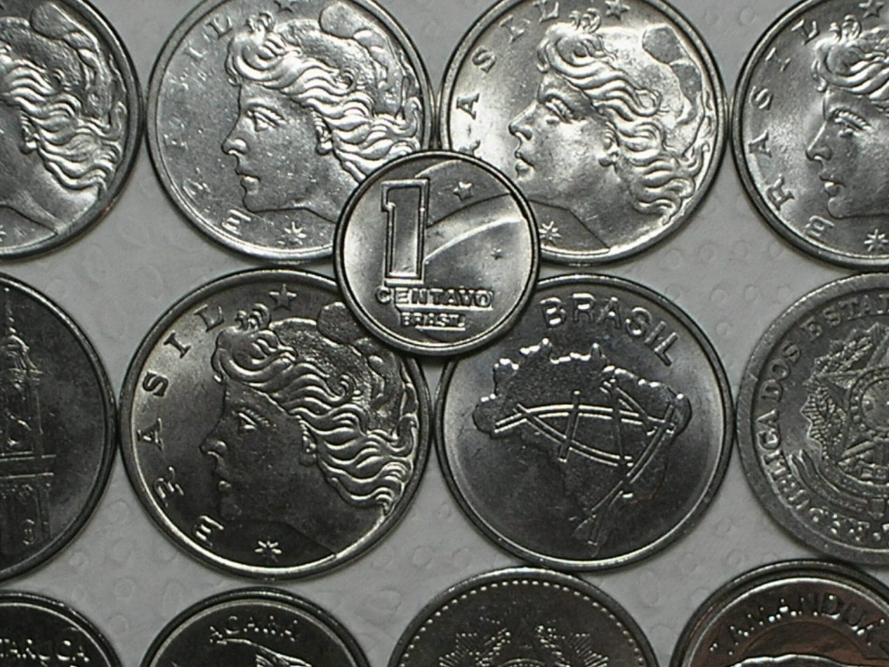 | Casa do Colecionador 1 Centavo - 1990 Data escassa Flor de Cunho + 12 Moedas diferentes maioria Flor de Cunho / cod. 570.1