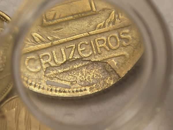 | Casa do Colecionador 5 Moedas com defeitos incluindo 10 Centavos - 2005 com a Letra O Tampada por empastamento e outras / cod.820