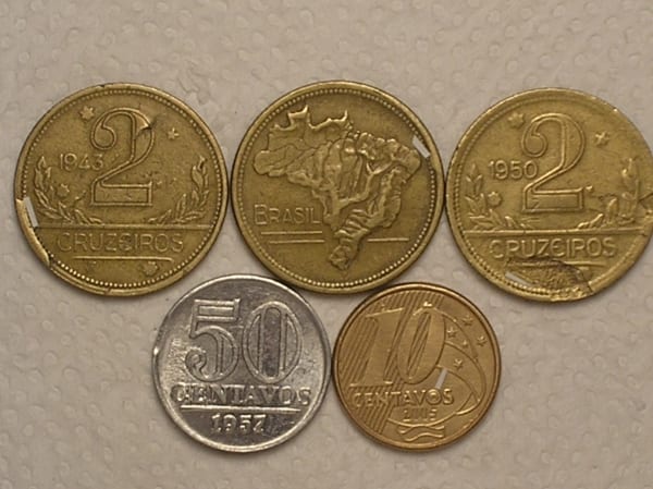| Casa do Colecionador 5 Moedas com defeitos incluindo 10 Centavos - 2005 com a Letra O Tampada por empastamento e outras / cod.820