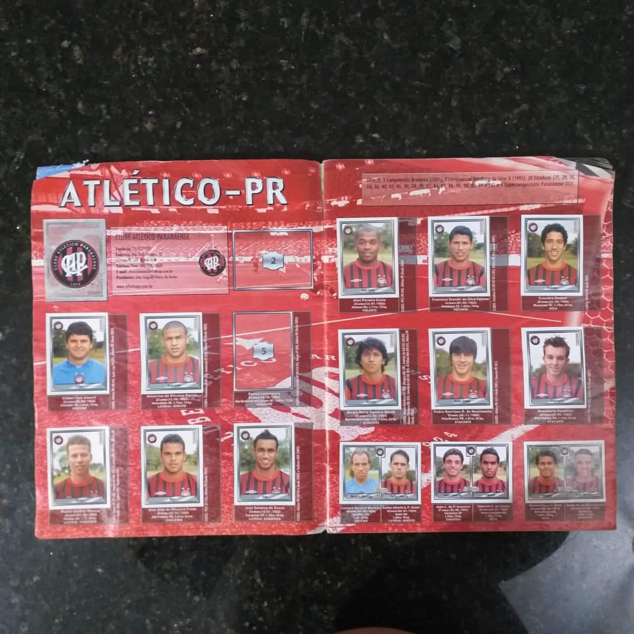 | Casa do Colecionador Álbum de Figurinhas - Campeonato Brasileiro 2006 (Incompleto com 404 fig coladas) SUCATA