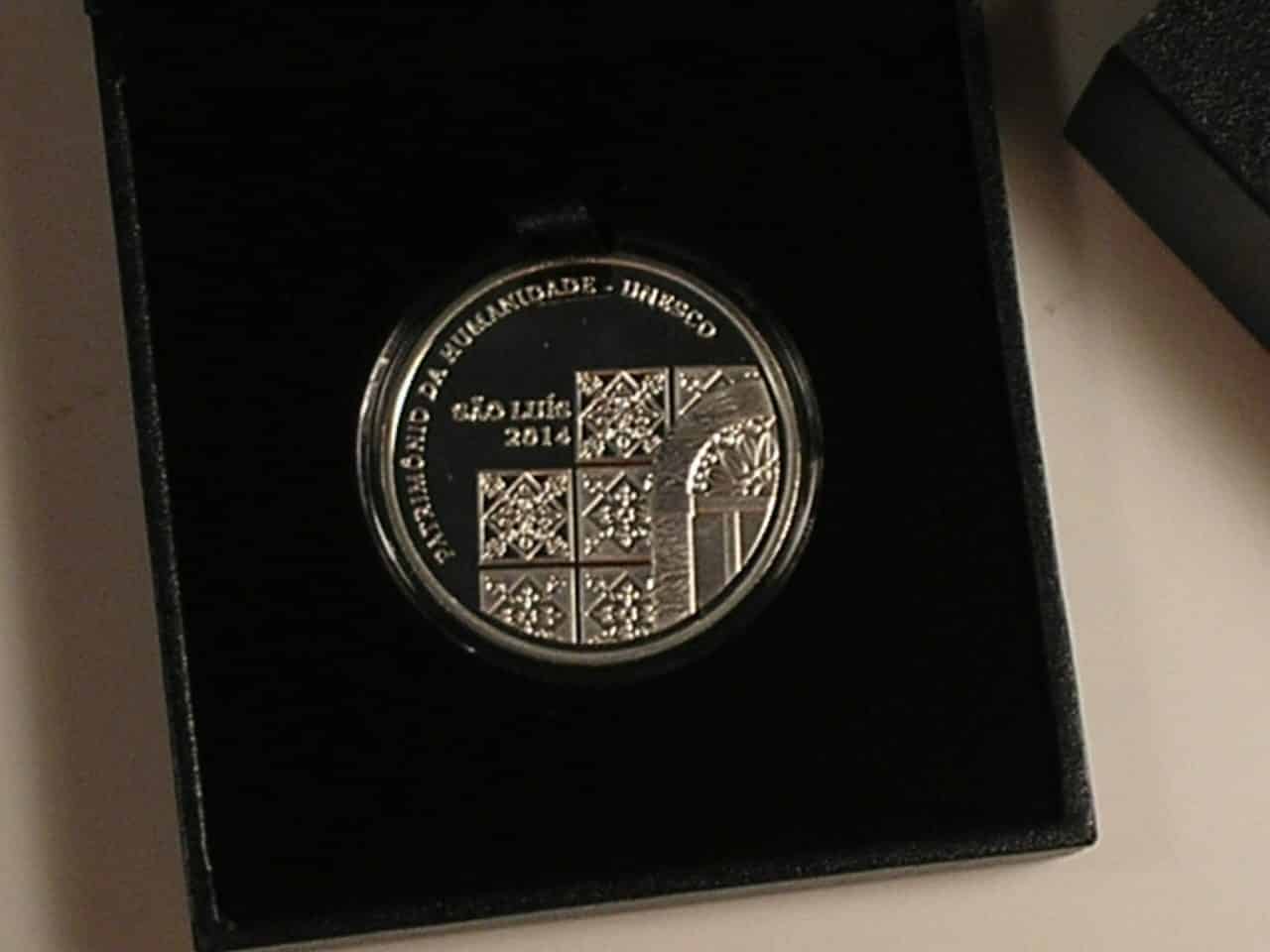 | Casa do Colecionador Estojo São Luiz) 5 Reais - 2014 Unesco / Prata Proof / cod. 10