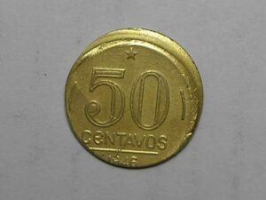 Raríssimo boné) 50 Centavos - 1946 / Getúlio Vargas / Flor de Cunho