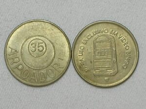 Antiga 2 Fichas De Bingo Arpoador 35 / peças raras