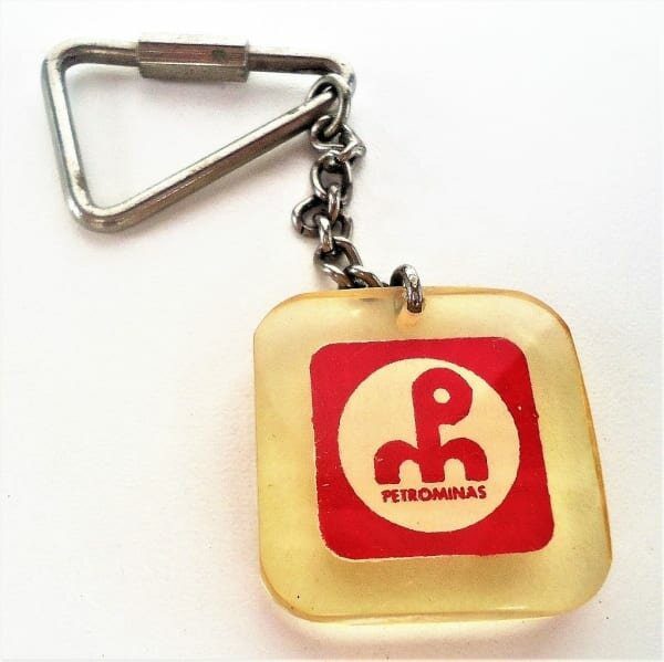 Chaveiro em Acrilico - Posto de Gasolina Petrominas - Anos 70