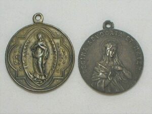 Duas Medalhas Santas - 1- Coração de Jesus e Virgem Maria, 2- Maria Imacolata 1º Bispo do Amazonas / Bronze/Aluminio