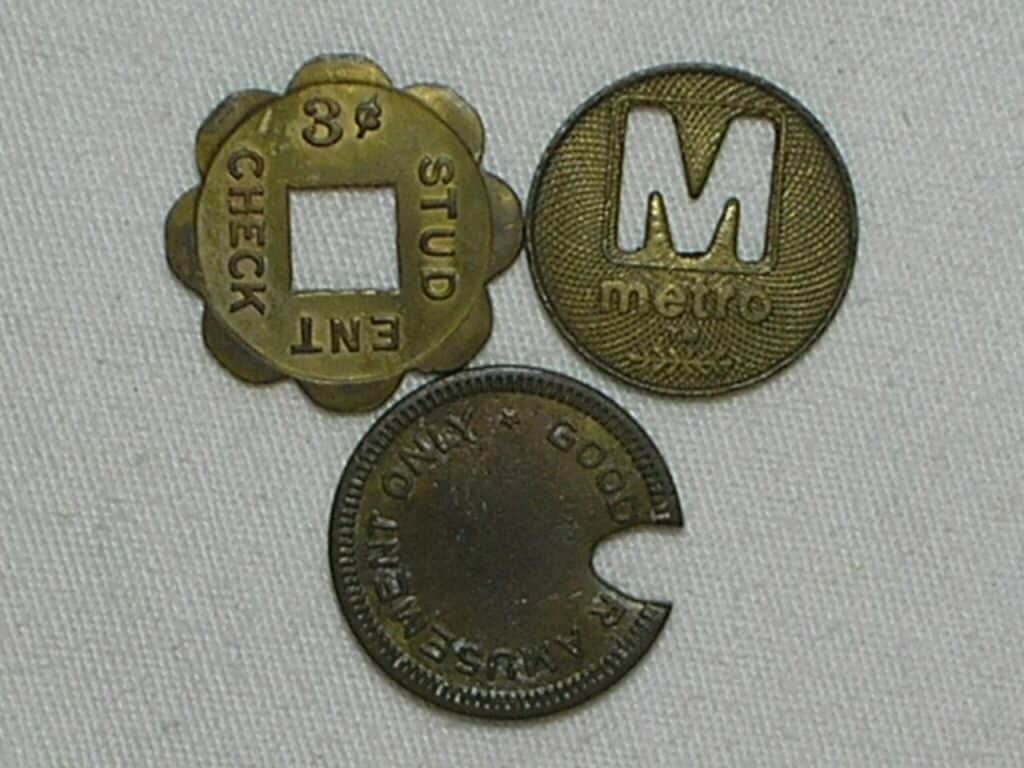 | Casa do Colecionador Usa) Raras - Antiga 3 Fichas Moldadas Diferentes com detalhes no corte / Décadas de 1970's