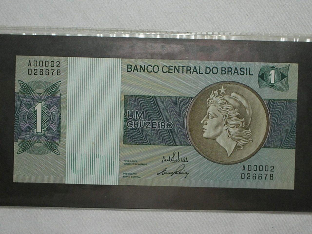 | Casa do Colecionador 1 Cruzeiro C-132 / Numeração 00002 / Flor de estampa / 6678