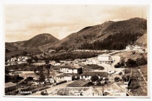 Cartão Postal Fotografico Aguas de Lindoia - SP - Vista Parcial - Anos 40