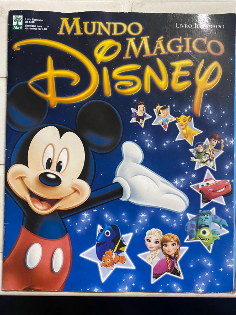 | Casa do Colecionador Álbum de figurinhas Mundo Mágico Disney - 2016
