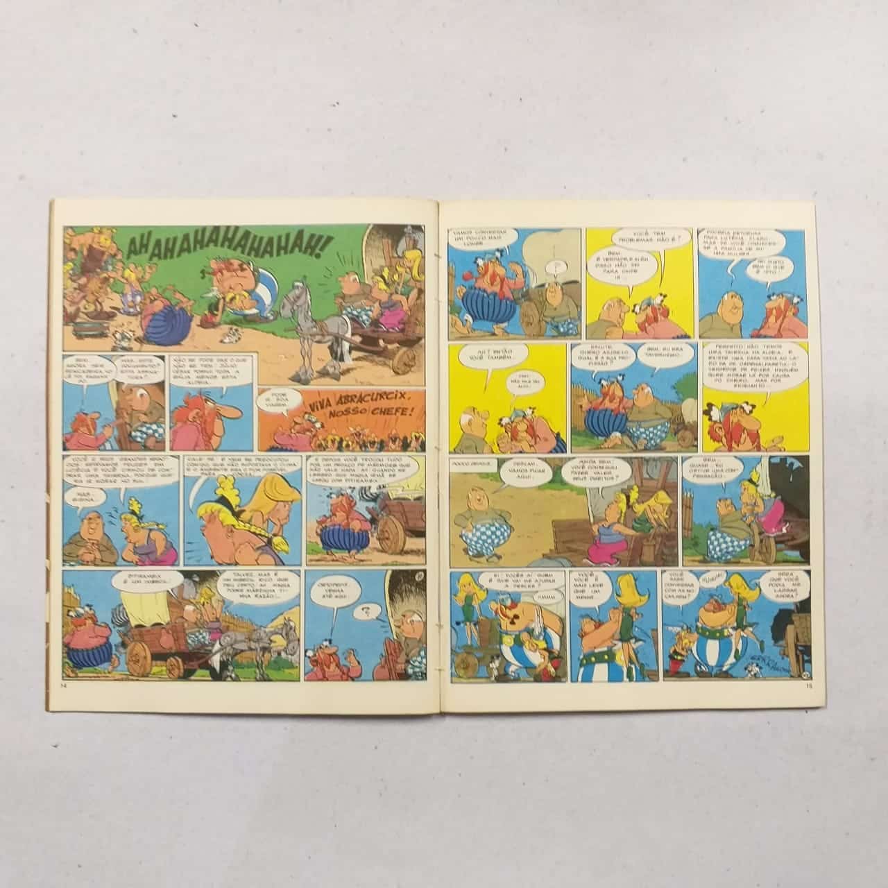 | Casa do Colecionador Asterix Nº 21 - O Presente de César (Editora Record) 1985