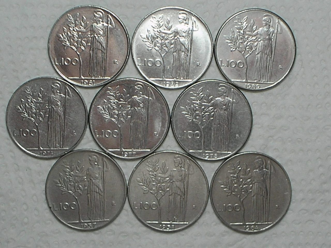 | Casa do Colecionador Itália) 100 Liras - 1957/1958/1964/1974/1977/1978/1981/1982/1989 - Romanos / m220