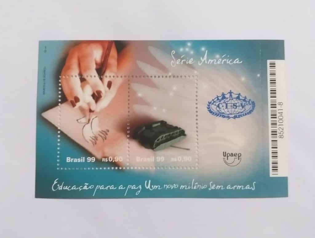 | Casa do Colecionador Bloco Comemorativo - RHM B112 Novo - UPAEP 99 - Educação para a Paz / Um Novo Milênio sem Armas - 06/08/1999