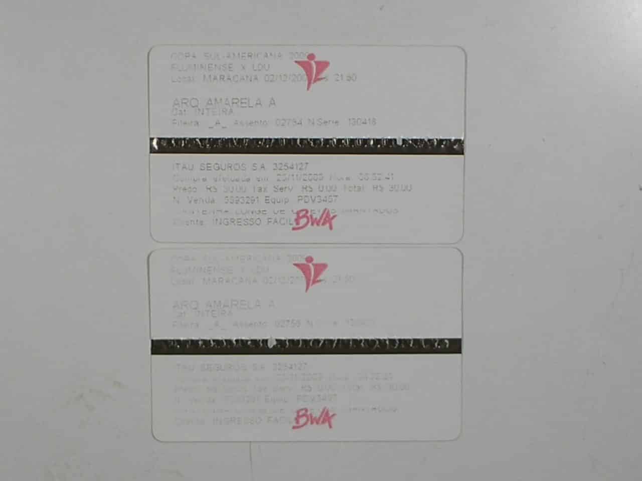 | Casa do Colecionador Dois Ingressos de Arguibancadas no Maracanâ Estádio Mario filho no jogo da copa Sul Americanado Fluminense 3 x 0 LDU - 2009