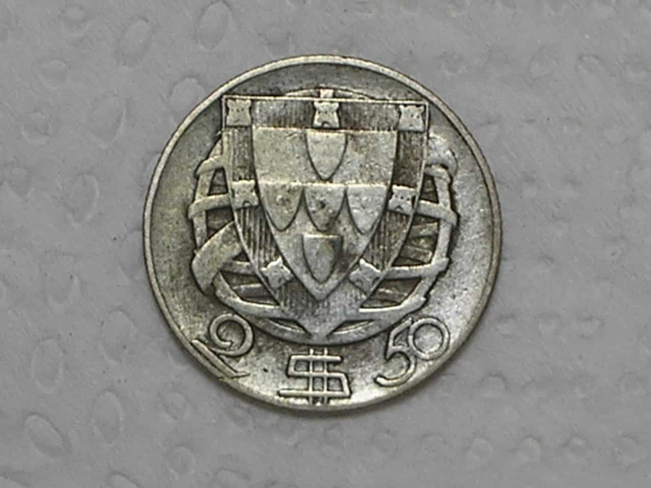 | Casa do Colecionador Portugal) 2-1/2 Escudos - 1944 / Prata / box16.5