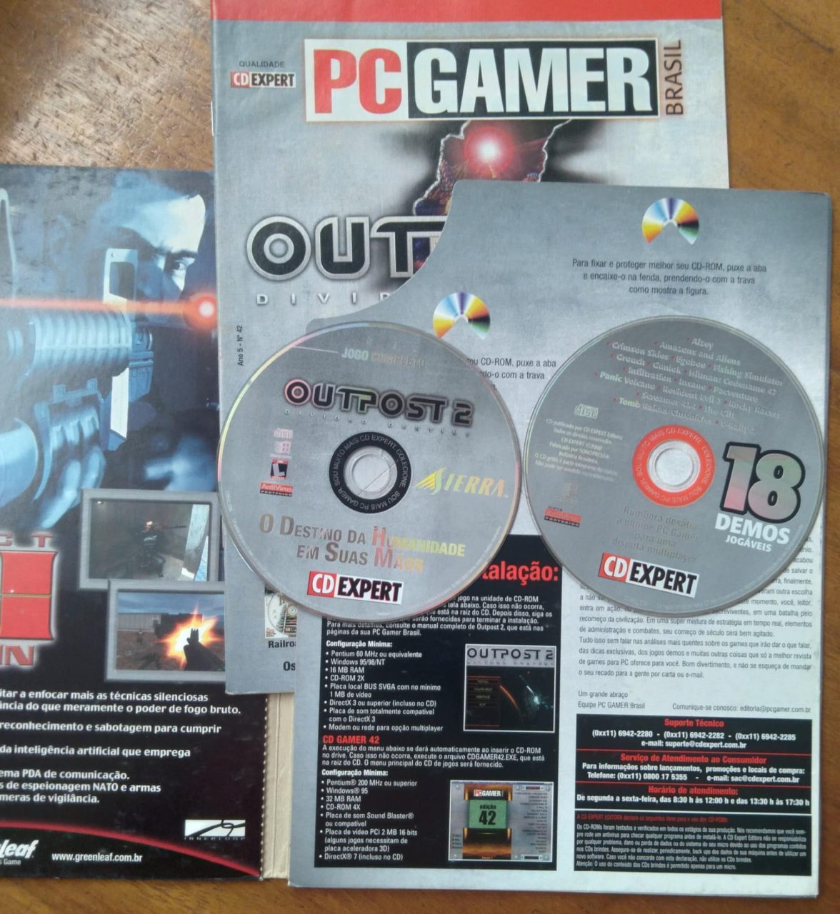 | Casa do Colecionador Revista PC Gamer 42 / Outpost 2 / Hitman Commandos Tom Raider.