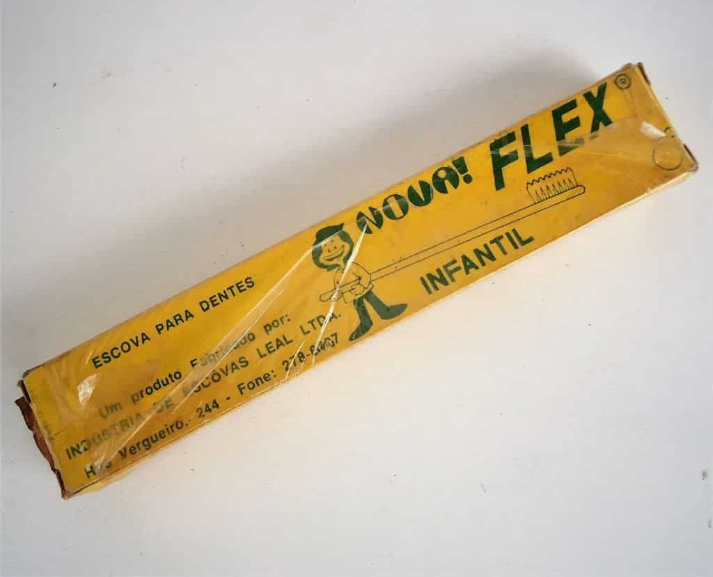 | Casa do Colecionador Antiga Escova De Dentes Nova Flex - Anos 80 - Memorabilia