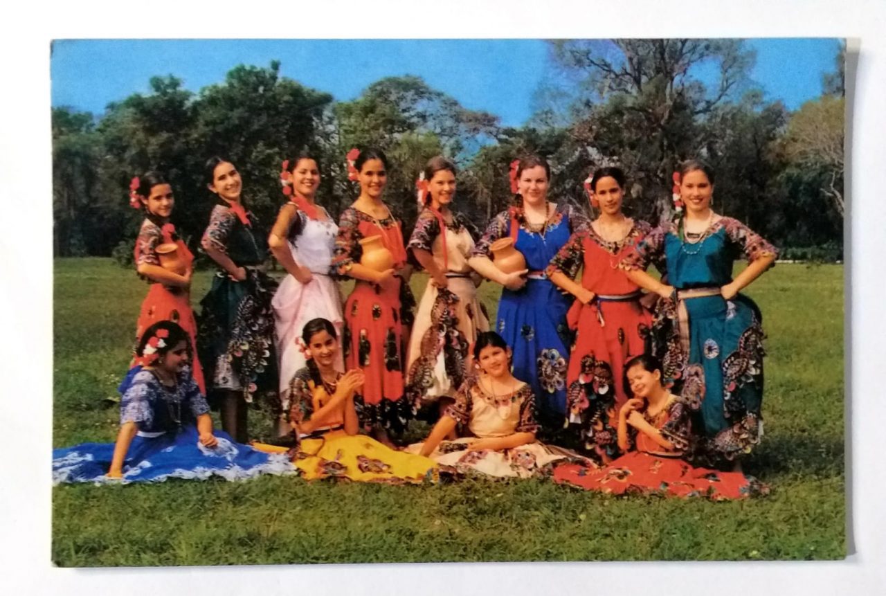 | Casa do Colecionador Cartão Postal Estrangeiro - Paraguai - Bailarinas do Grupo Paraguay Ete