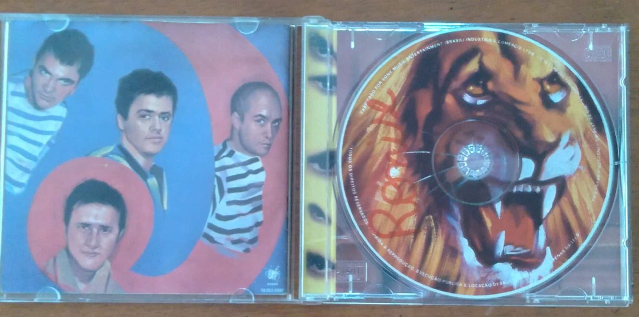 | Casa do Colecionador Cd Skank / O Samba Poconé / Partida de Futebol Tão seu Sem terra.