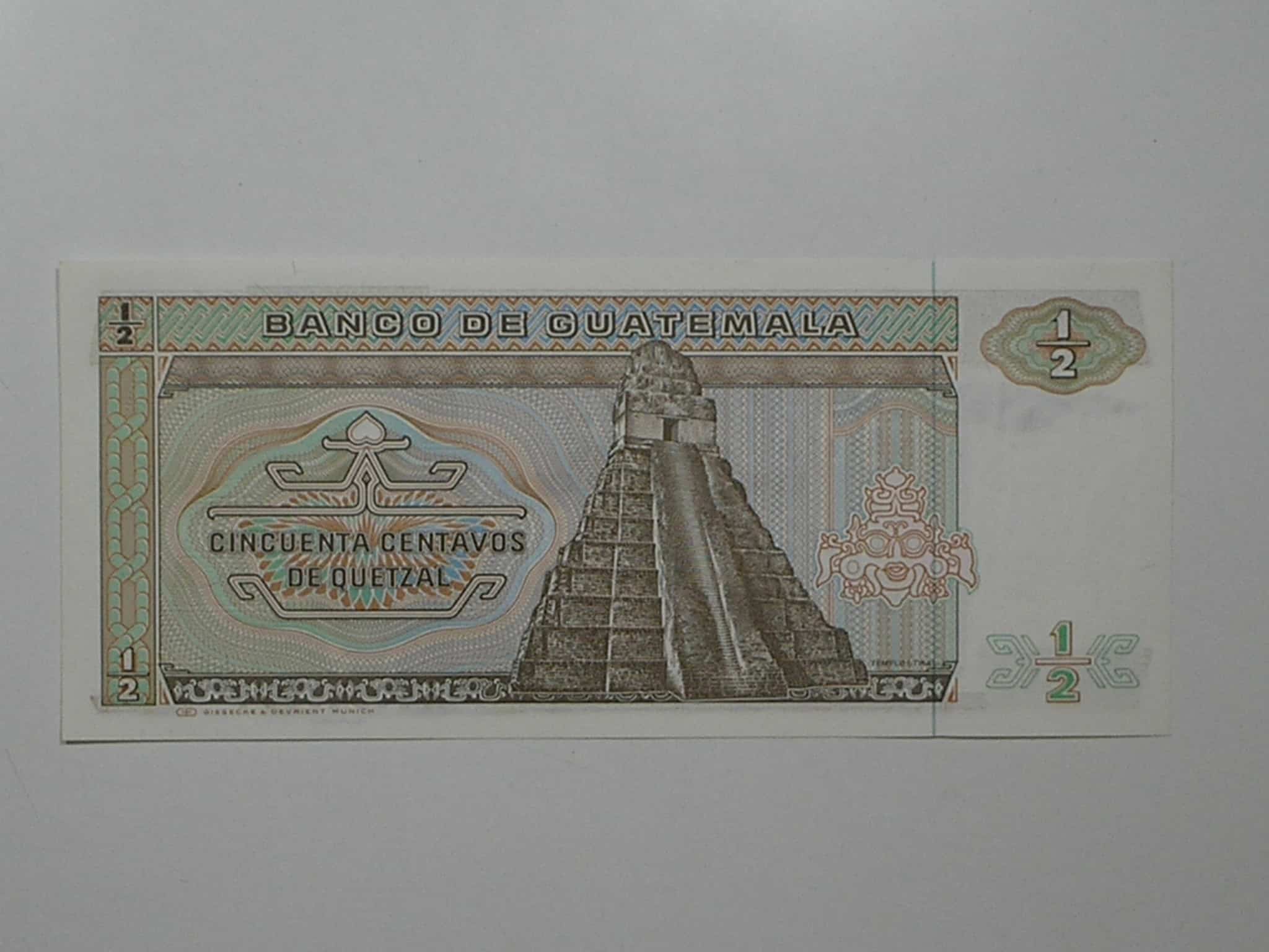 | Casa do Colecionador Guatemala) 1/2 Quetzal - 1989 / Flor de estampa / ce03