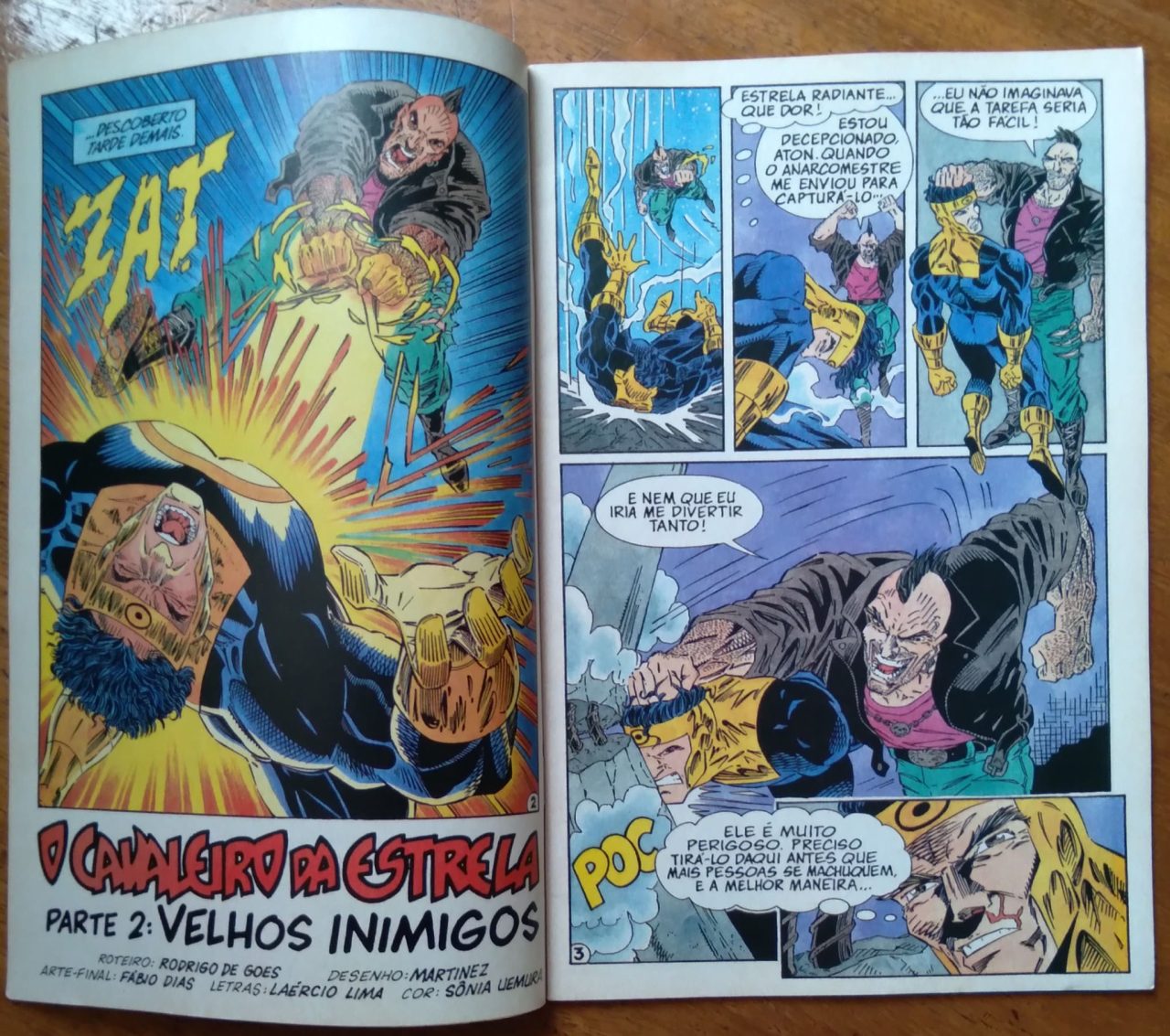 | Casa do Colecionador Gibi Master Comics Escala 2 / Ultra Man / contém cards.