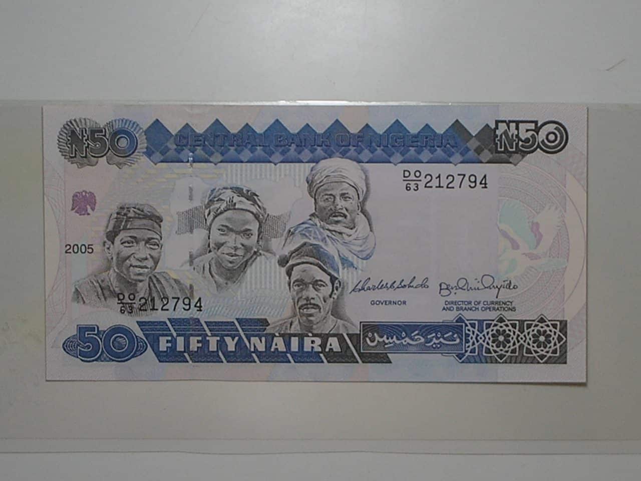| Casa do Colecionador Nigeria) 50 Naira - 2005 / Flor de Estampa / ce04