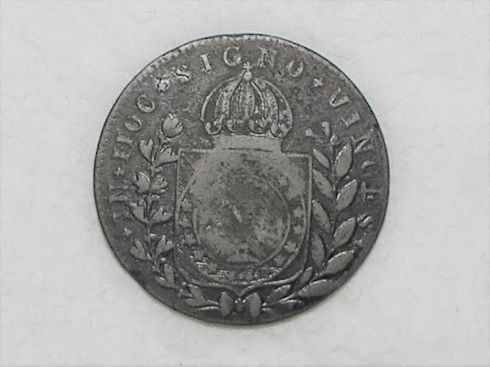 | Casa do Colecionador 20 Réis – 1826 Rio = 22 Tulipas / Florões Obliquos / Carimbo 10 / Império D. Pedro I / Cobre / Mbc / c800
