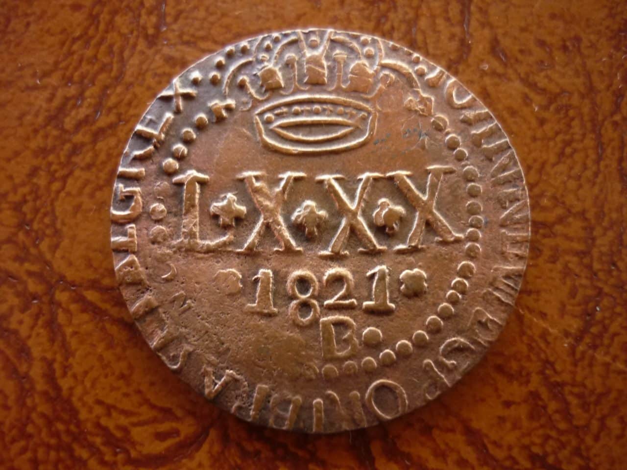 | Casa do Colecionador LXXX 1821B. XEM XEM RECUNHADA NO DISCO DE 40 RÉIS DO IMPÉRIO .