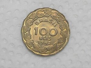 Brasil) 100 Réis - 1942 / Niquel Rosa - Getúlio Vargas / Sob/Fc - Brilho Original