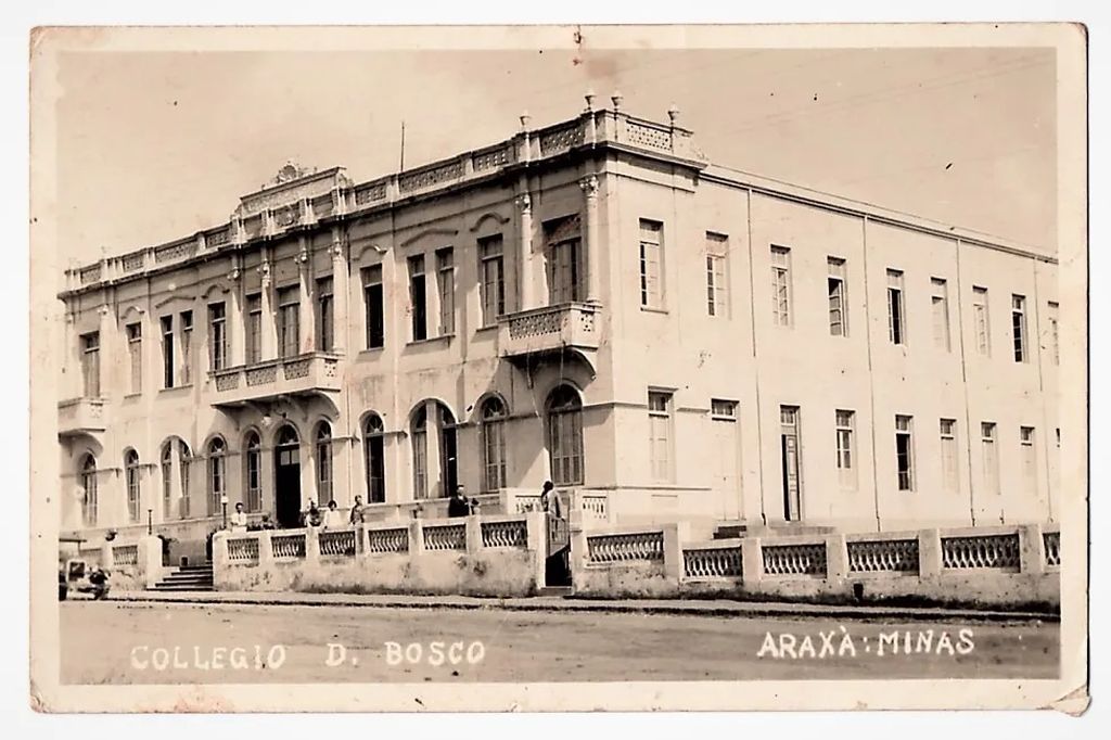 | Casa do Colecionador Cartao Postal Fotgrafico - Colegio Dom Bosco - Araxá MG - Anos 40