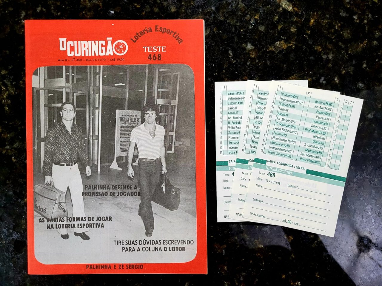 | Casa do Colecionador O Curingão Nº 450 - Palhinha Defende a Profissão de Jogador - Loteria Esportiva Teste 468 - 01/11/1979 (Revista)