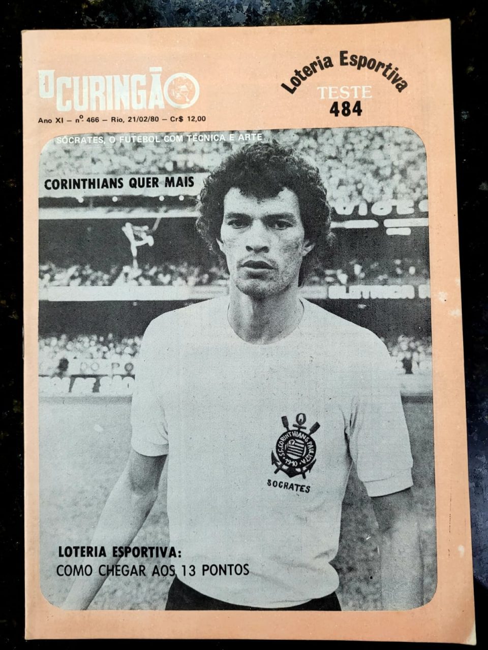 | Casa do Colecionador O Curingão Nº 466 - Sócrates, o Futebol com Técnica e Arte - Loteria Esportiva Teste 484 - 21/02/1980 (Revista)