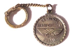 Chaveiro em Metal - TAC - Transpotes Aereos Catarinense SA - Anos 50 - Aviação