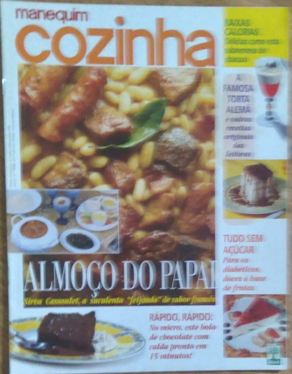 | Casa do Colecionador Revista Manequim Cozinha 476 / Almoço do papai Feijoada Cassoulet.