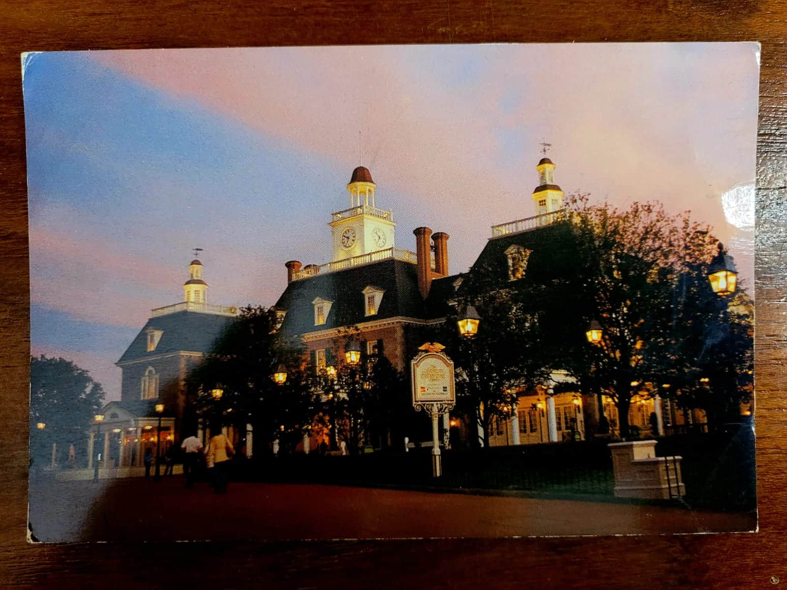 Cartão Postal Estrangeiro - Estados Unidos - American Adventure - Disneylândia (1982)