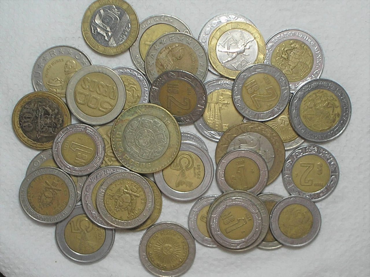 | Casa do Colecionador 35 moedas bimetalicas diversas / m390