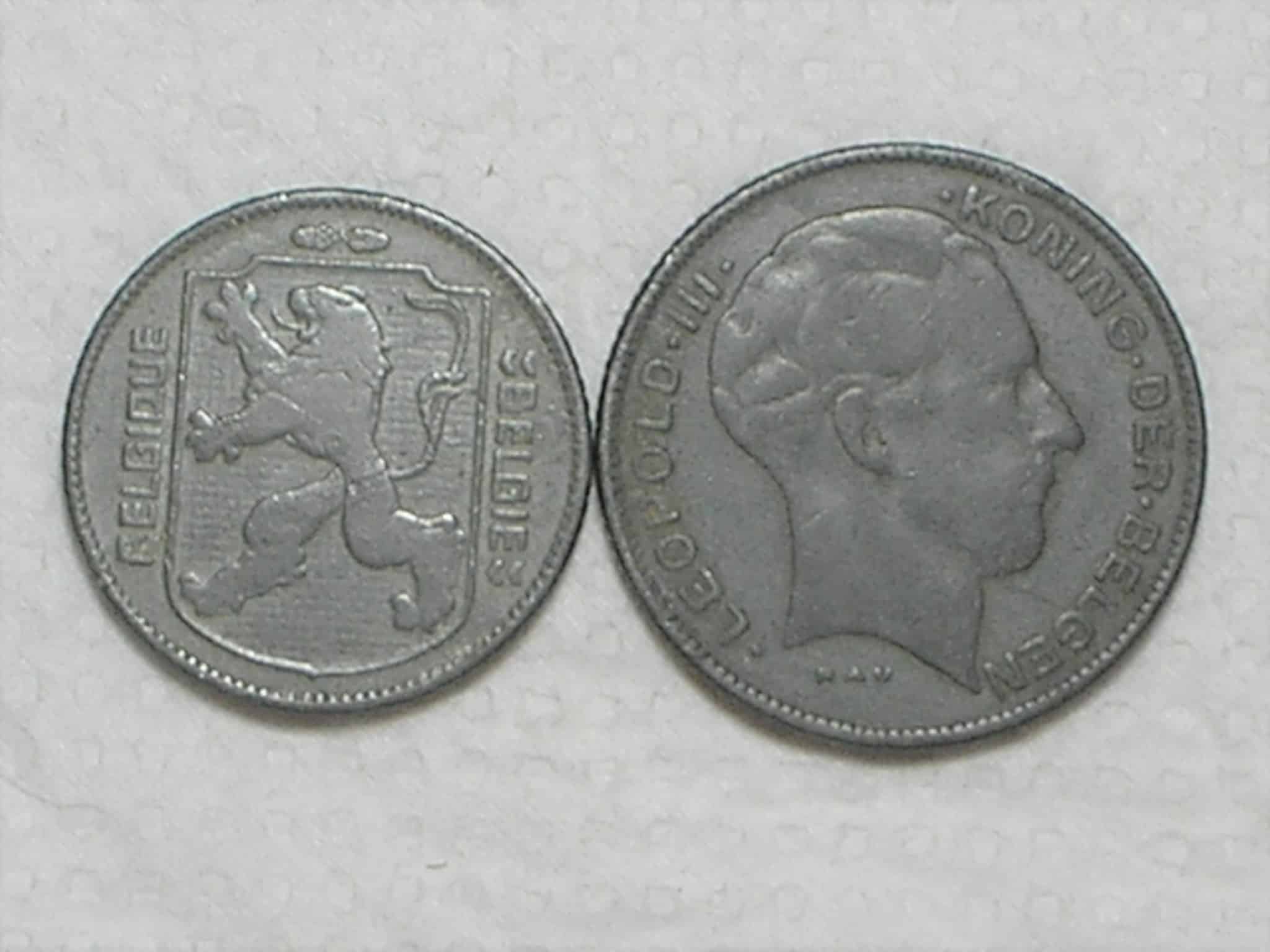 | Casa do Colecionador Belgica) 1 Franc - 1943 + 5 Francs - 1941 / 2ª Guerra - Zinc / box30