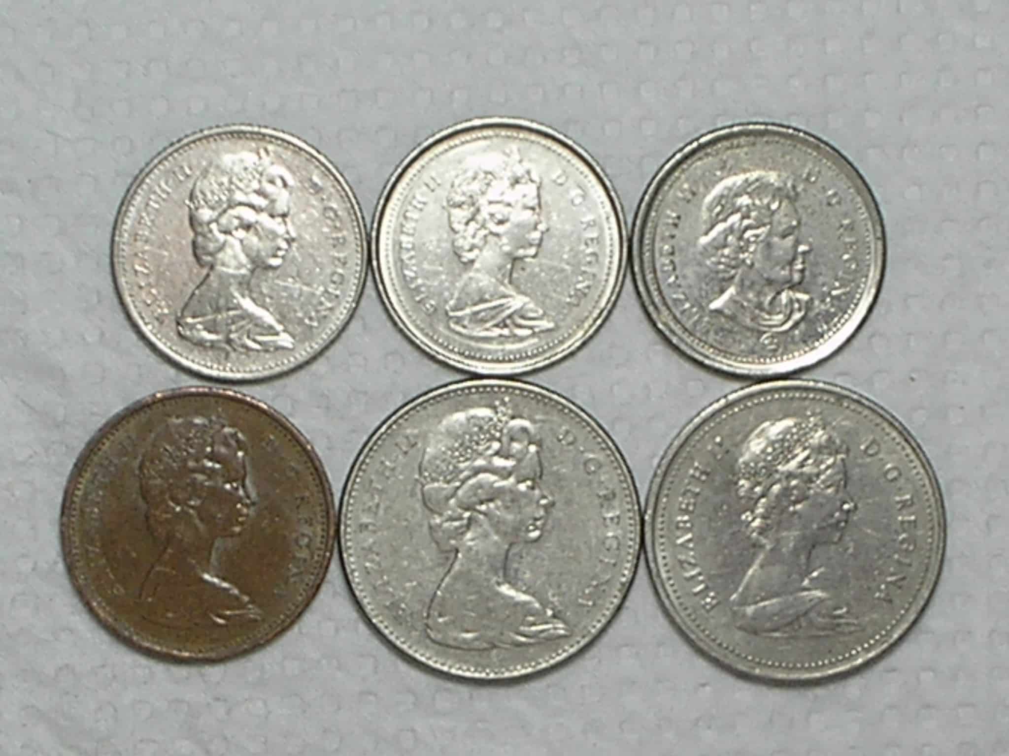 | Casa do Colecionador Canada) 1 Cent - 1974 + 5 Cents - 1969/1984 + 10 Centavos - 1973/1987/2011 / Bz-Ni / box30