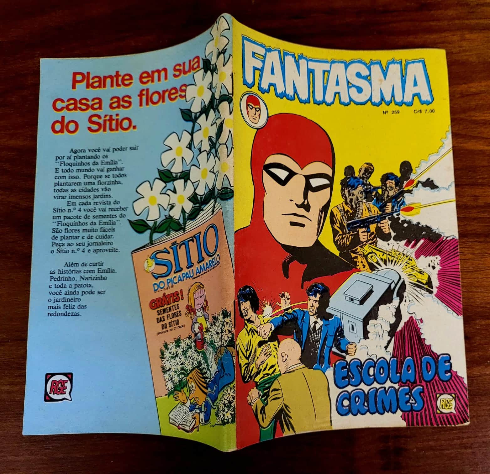 | Casa do Colecionador Fantasma Nº 259 - Escola de Crimes (Rio Gráfica Editora - RGE) Agosto 1977 (HQ/Gibi)